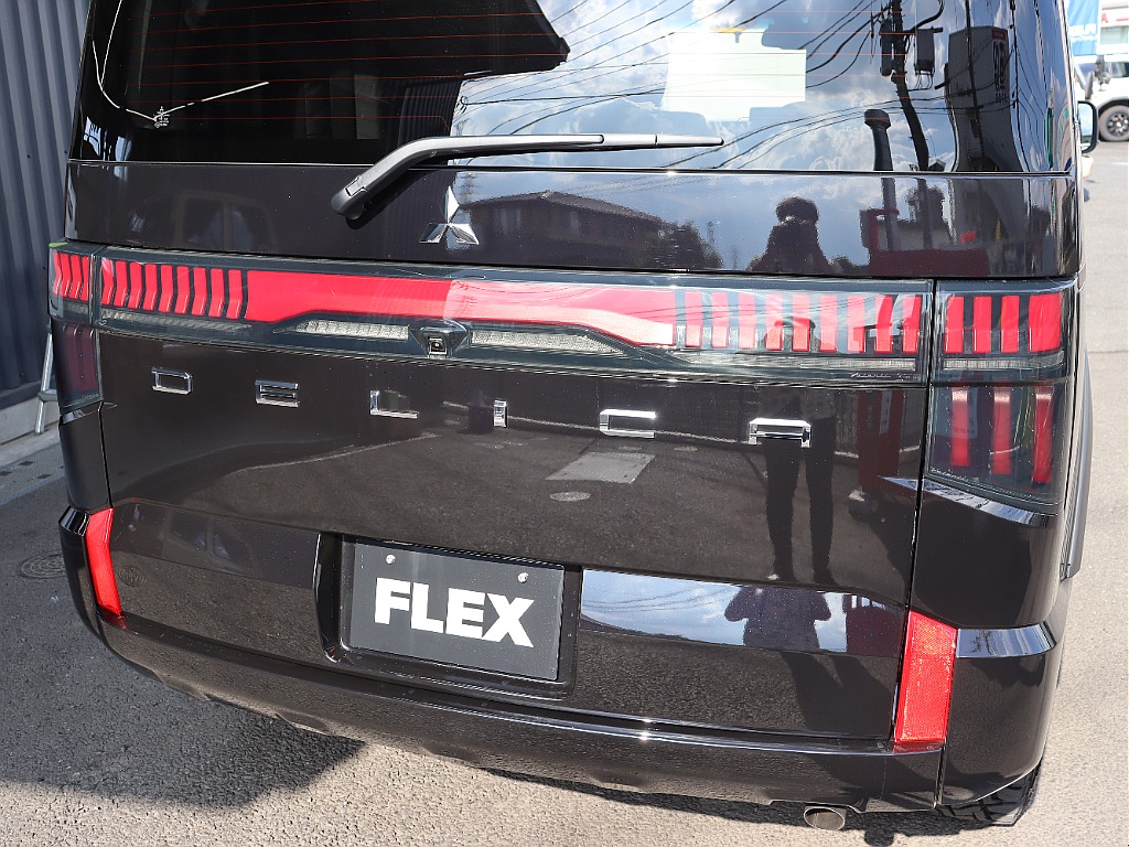 新品FLEXオリジナルアルティメットテールランプ装備！