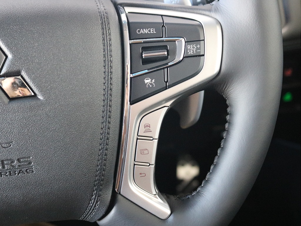 内外装、足回り、ナビと欲しい装備をパッケージングでコンプリートカスタム★もちろん追加カスタムもお任せください！どんなカスタムもお任せください！