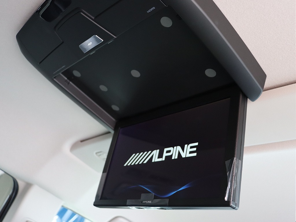 新品アルパイン12.8インチフリップダウンモニター装備済み！