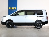 サイドバイザー付きのお車！雨の時でも窓開けれます！