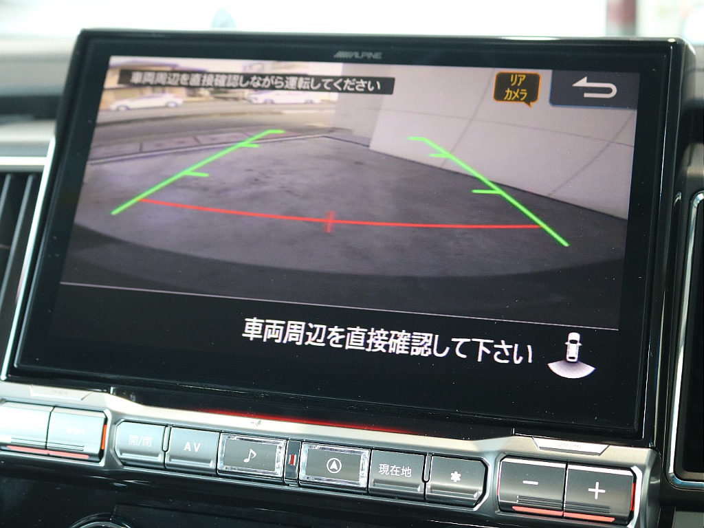 バックカメラが搭載されているので駐車も安心です☆☆