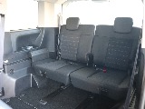 サードシートは3人掛けのシートになっております☆☆