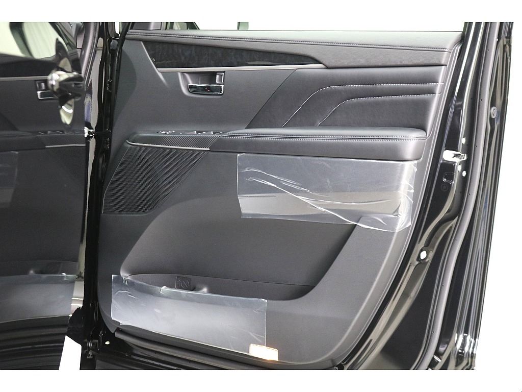 ドアトリムになります☆