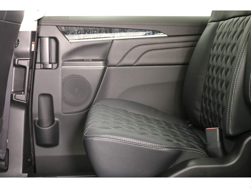 ドアトリムになります☆