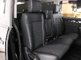 セカンドベンチタイプの8人乗り！ゆとりある乗車が可能！