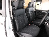 ブラックカラーのインテリア！運転席パワーシート機能付き！
