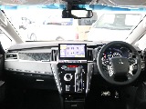 グレードはシャモニーですので高級感のある内装になっております☆☆