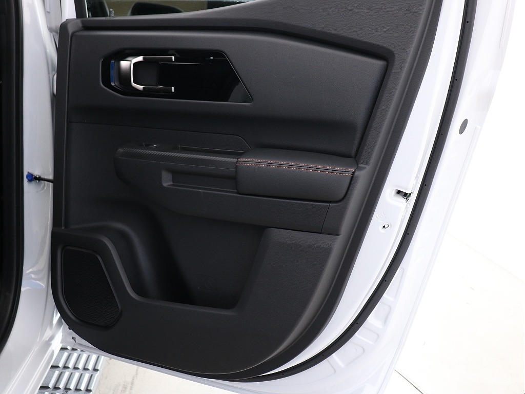 右リアドアトリム！