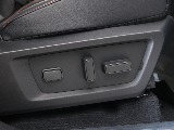 電動パワーシート標準装備！