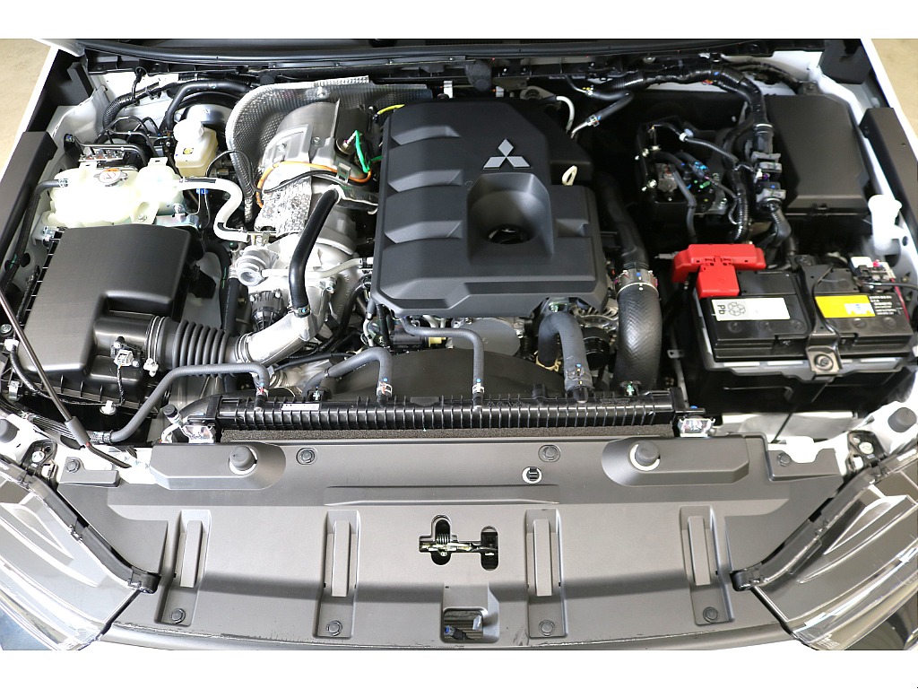 ２４００ＣＣクリーンディーゼルエンジン☆