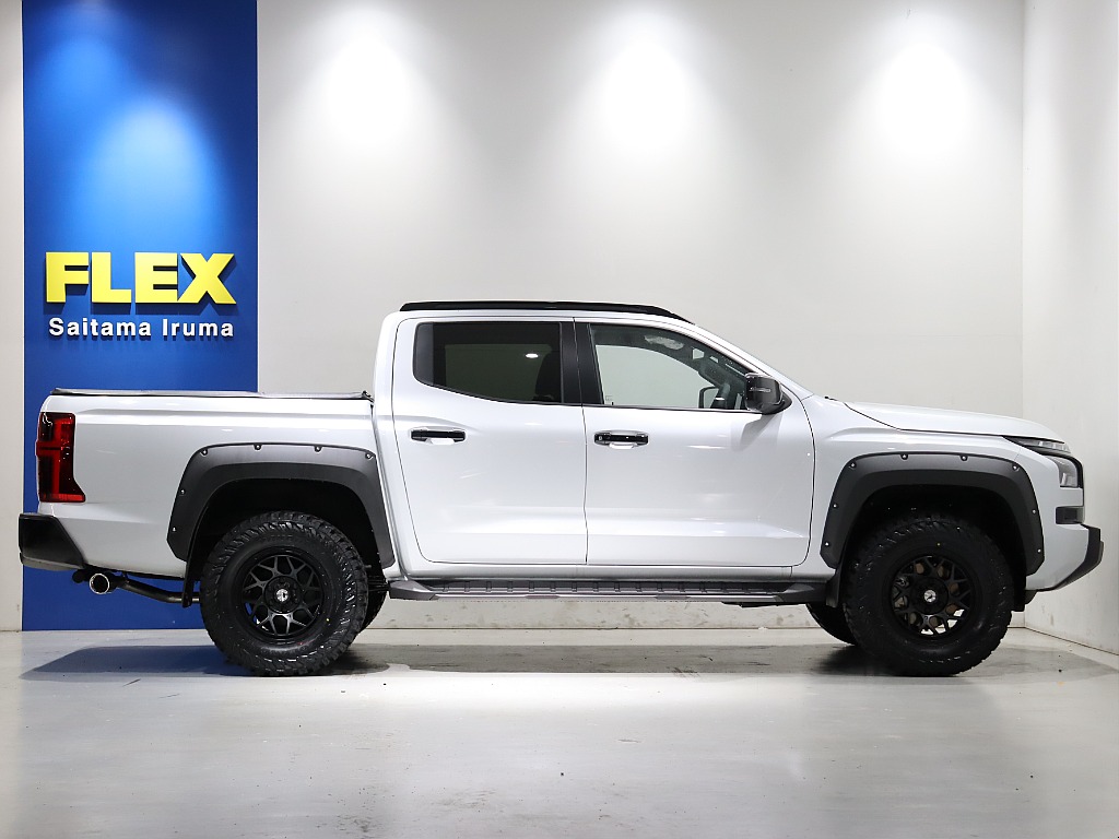 フロントアップで迫力のある仕様となっております！