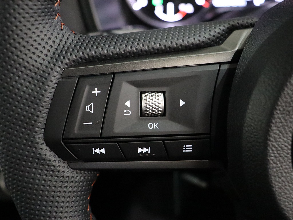 ステアリングスイッチ！