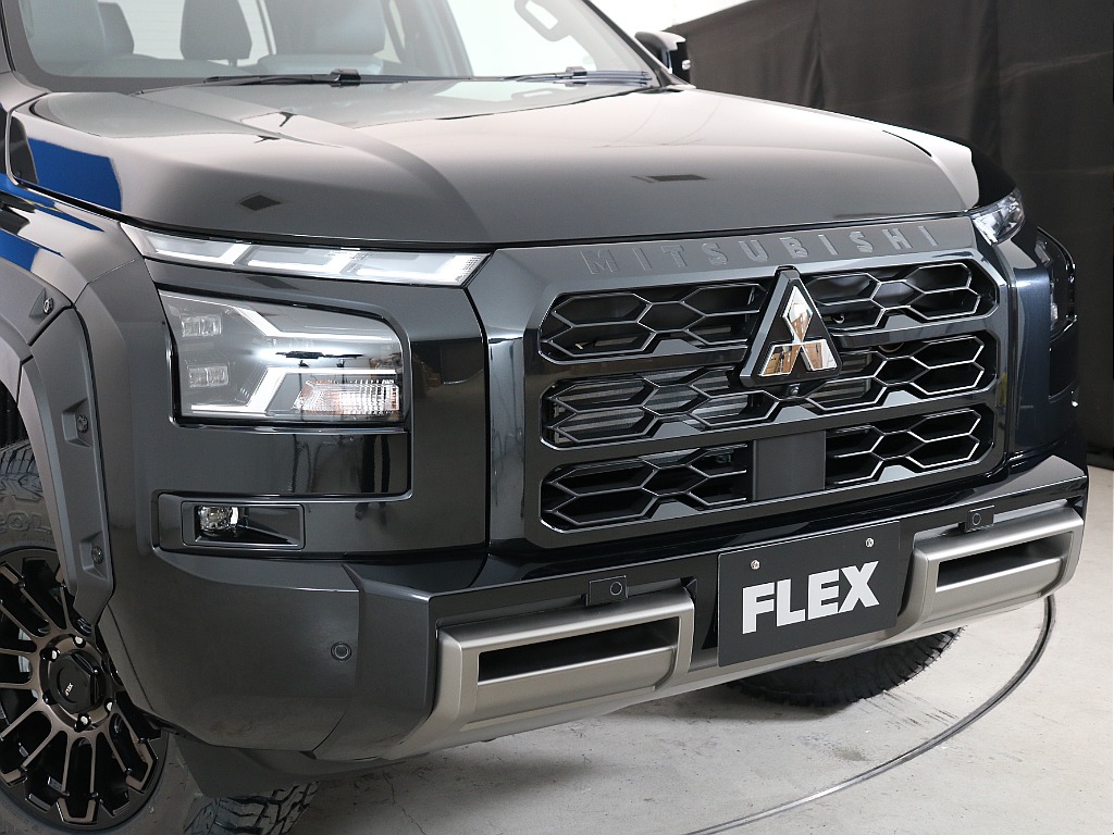 クリアランスソナーをはじめとする、安全機能も多数装備しております！