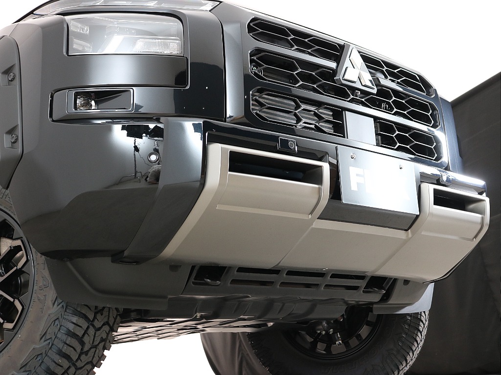 フロントバンパー！