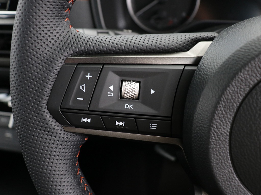 ステアリングスイッチ左！