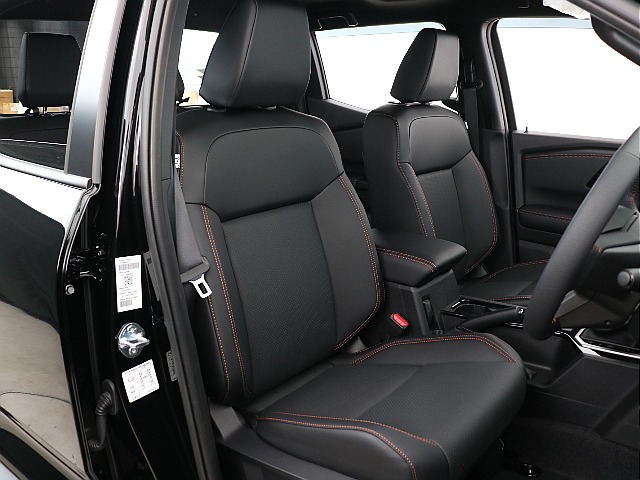 シートヒーターの備わったレザーシート！冬場も安心です！！