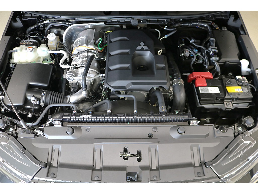 ２４００ＣＣクリーンディーゼルエンジン☆