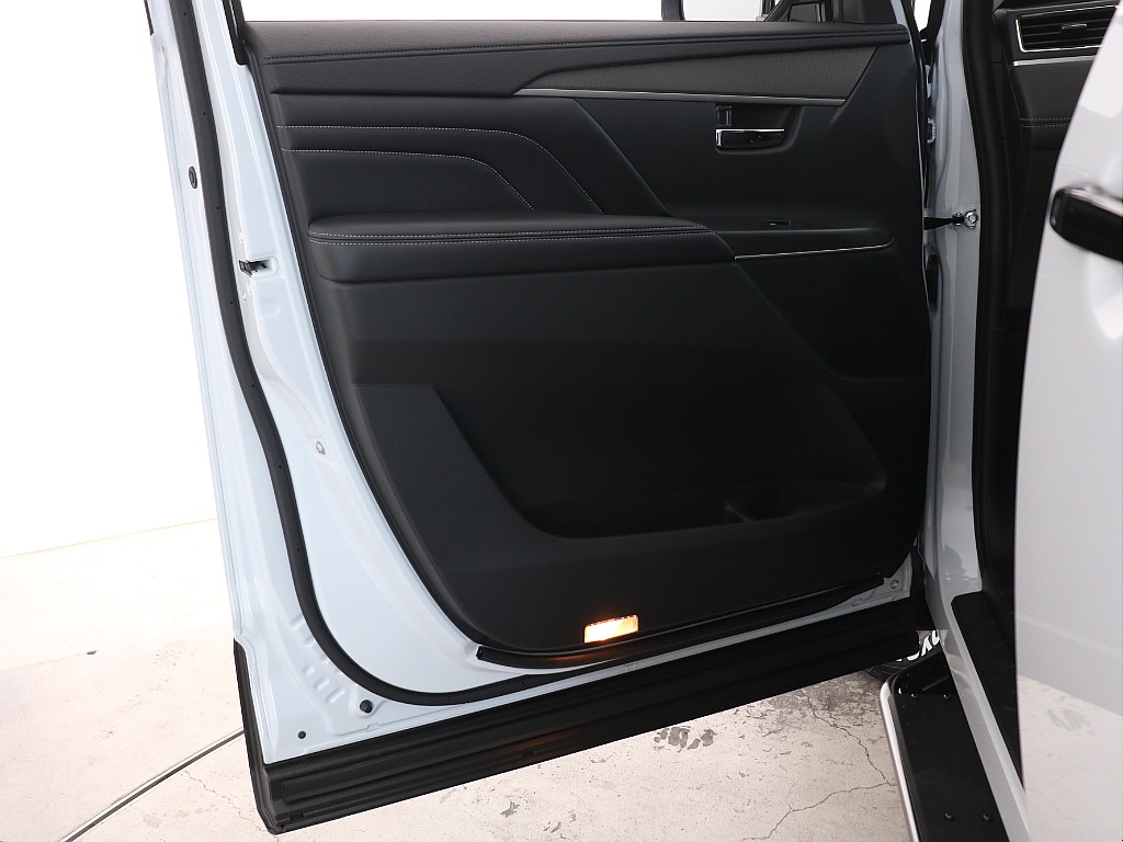 助手席ドアトリム！