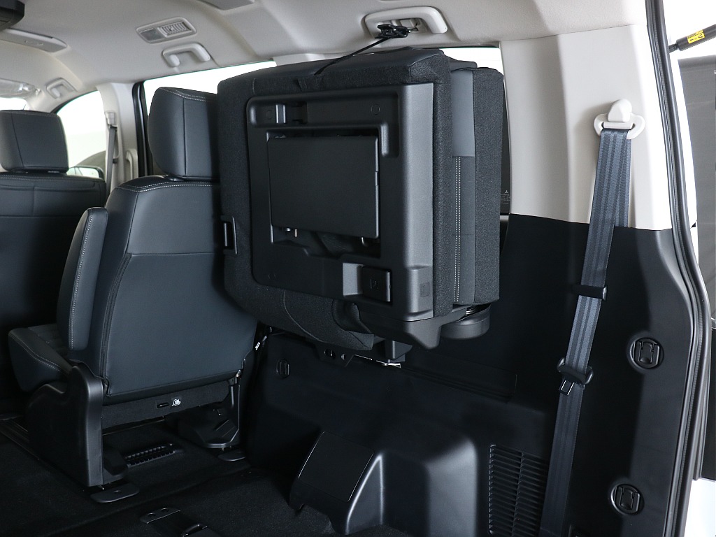 ラゲッジスペース右！