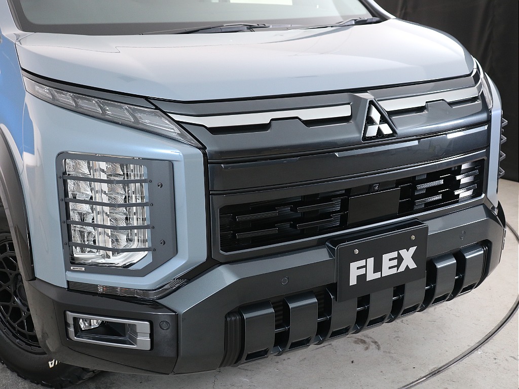 マイナーチェンジでフロントグリルもかわりました！さらにヘッドライトカバーも67ブランドで作成してます！