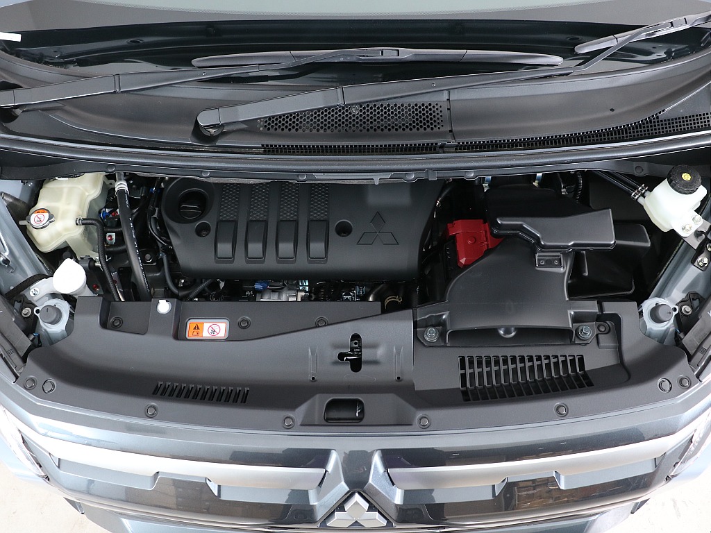 2200ccのクリーンディーゼルターボエンジン！ディーゼルのトルク感も味わえる1台です！