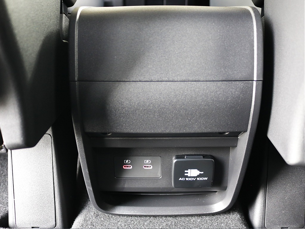 100V電源・Type-Cポート