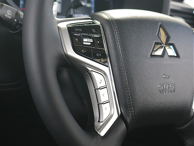 ステアリングスイッチ