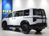 ホワイト×ブラックの組み合わせがカッコいい♪