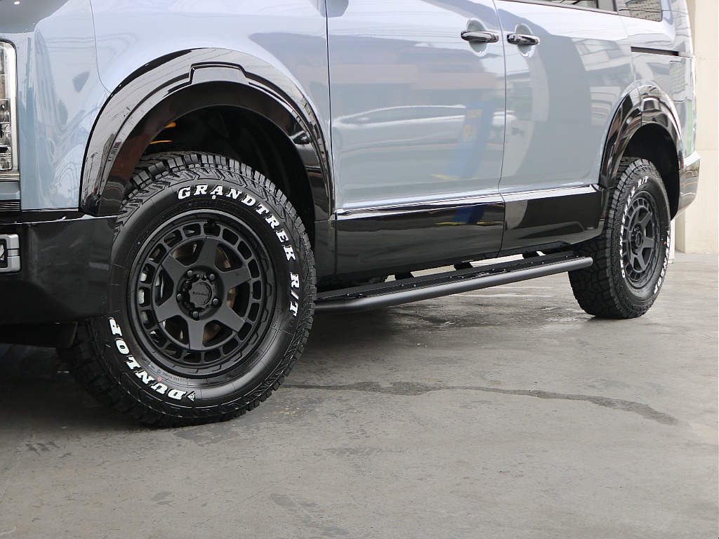 マッドヴァンスS 16インチAWにDUNLOPブロックタイヤの組み合わせになっております☆☆
