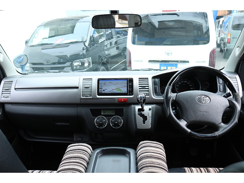 運転席周り充実してます！