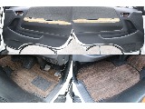 ドア内張りも綺麗です！フロアマット付き！