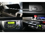 小物収納ケース、AC100V電源、オートエアコン、ドリンクホルダー！
