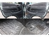 ドア内張り、足元綺麗です！