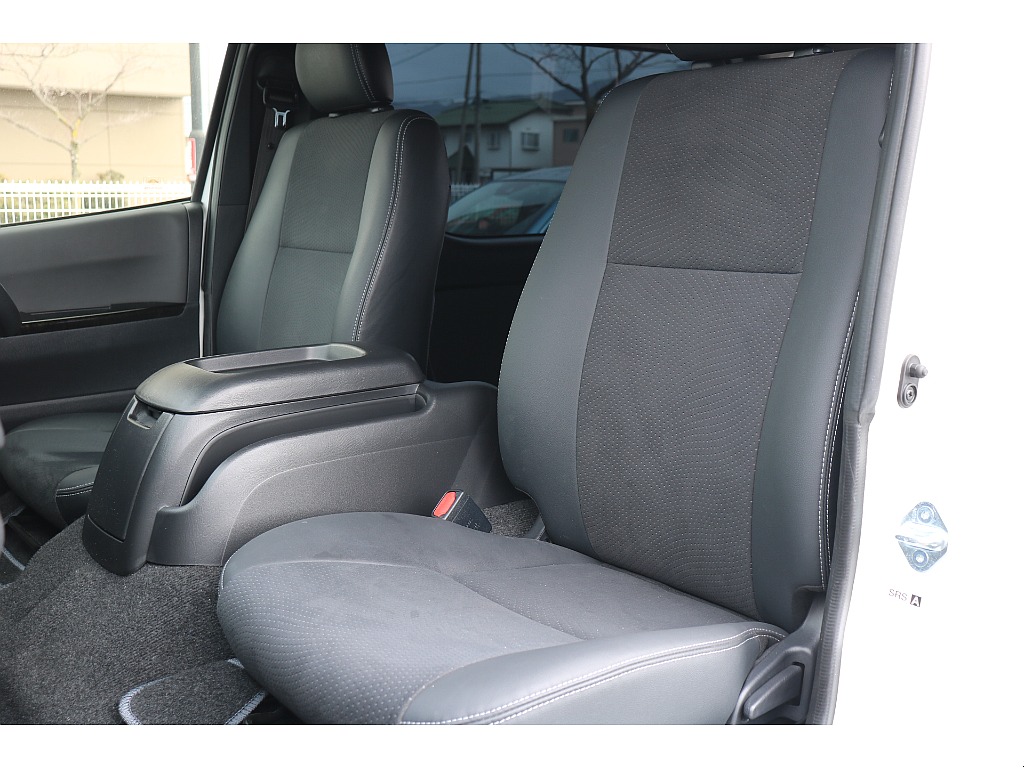 ダークプライムⅡ専用ハーフレザーシート！