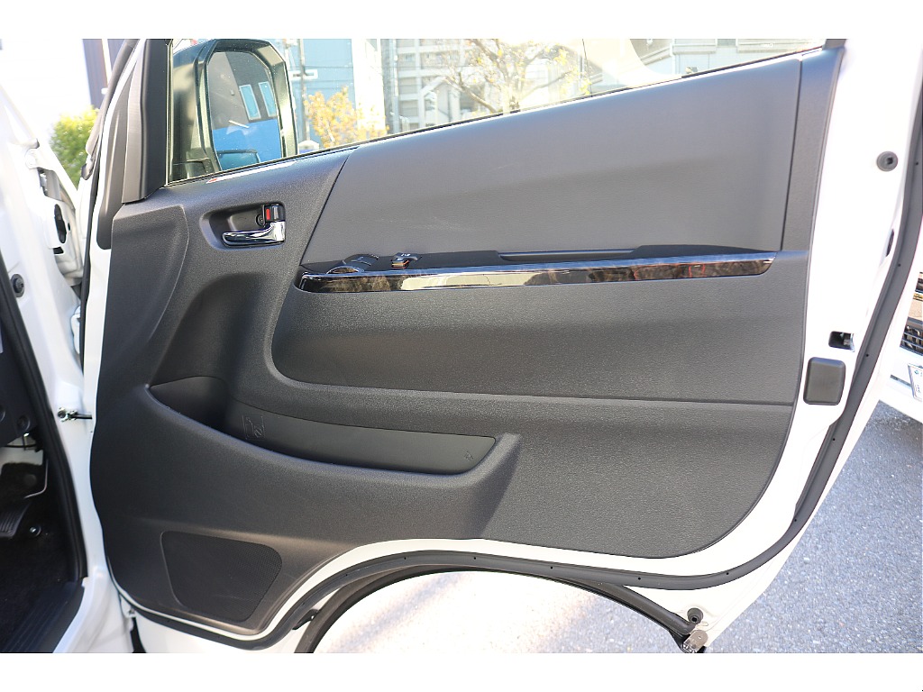 ドア内張りも綺麗です！