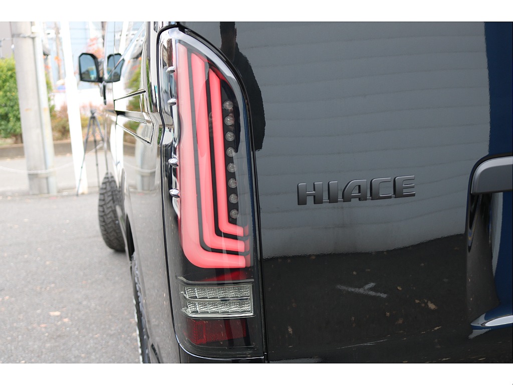 トヨタ ハイエースバン 5D2.8DTスーパーGLダークプライムⅡL 4WD 登録済み未使用車 東京都の詳細画像 その20