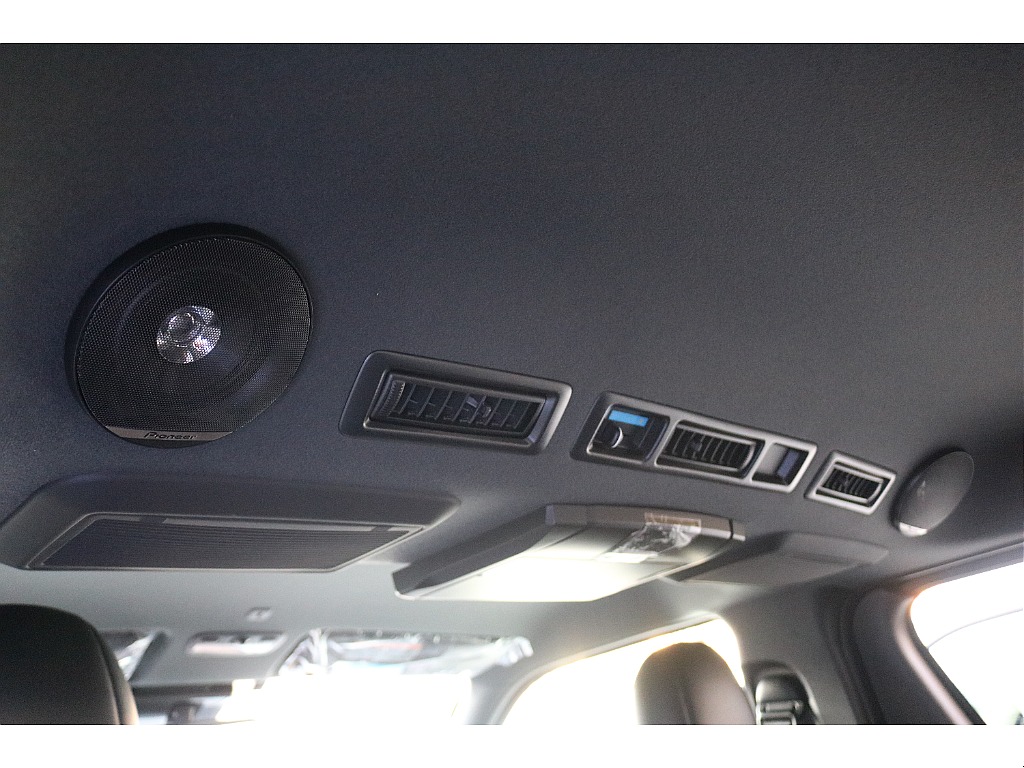 トヨタ ハイエースバン 5D2.8DTスーパーGLダークプライムⅡL 4WD 登録済み未使用車 東京都の詳細画像 その7