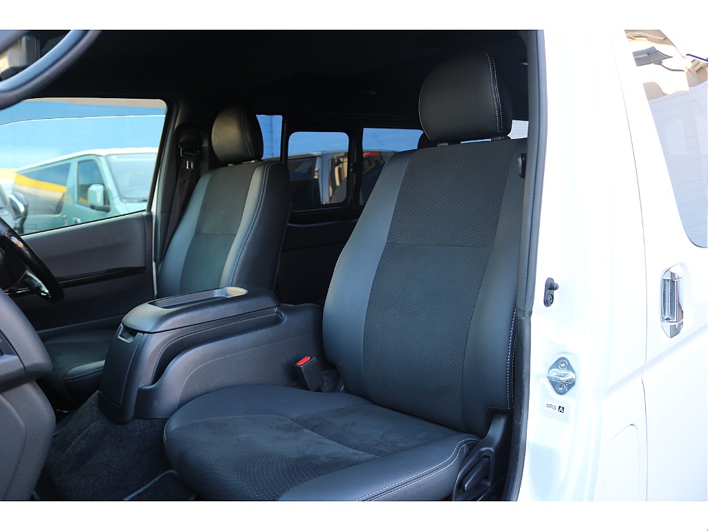 ダークプライムⅡ専用ハーフレザーシート！