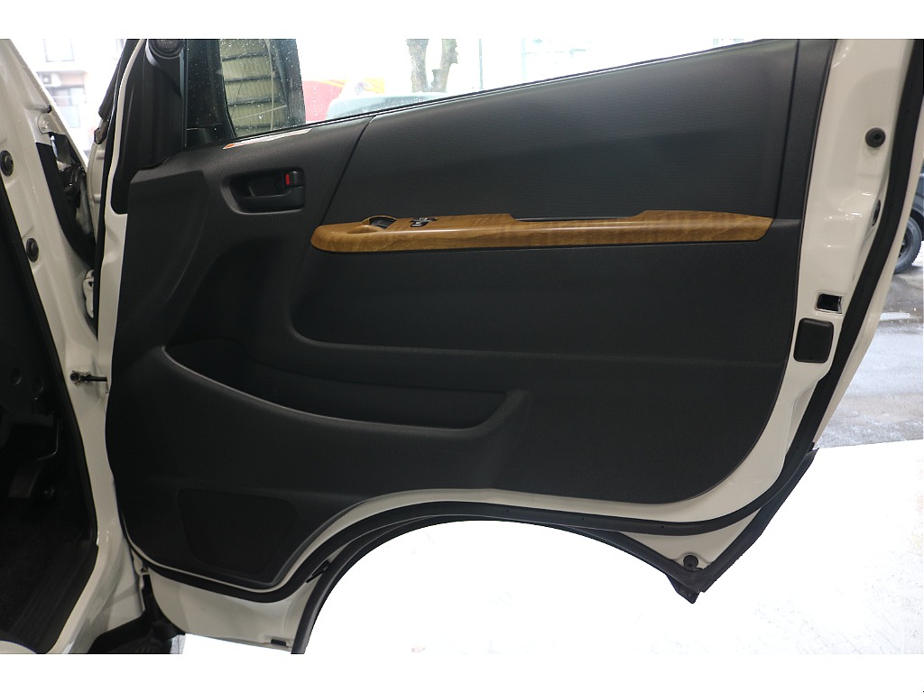 ドア内張りも綺麗です！