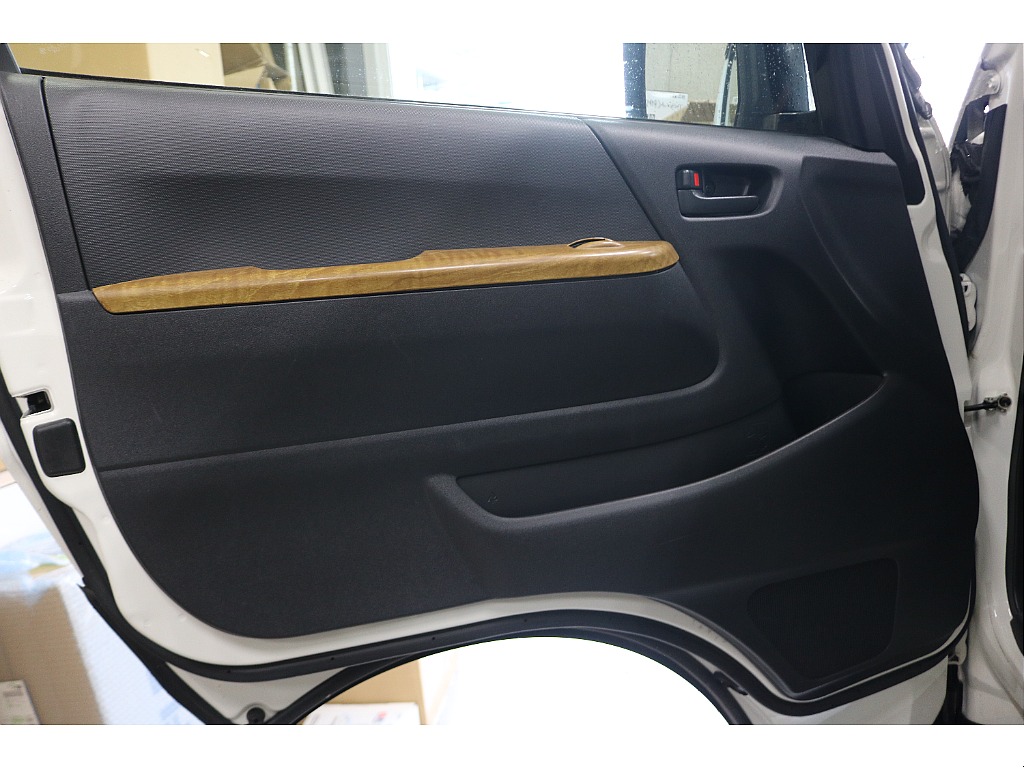 ドア内張りも綺麗です！