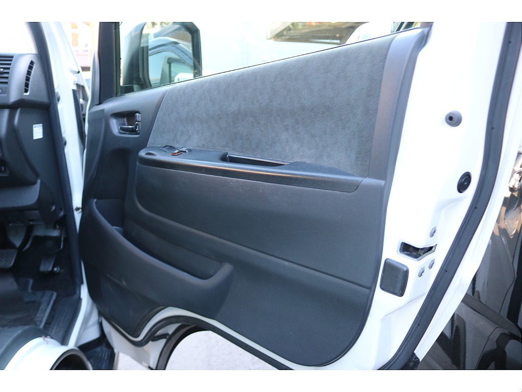 ドア内張りも綺麗です！