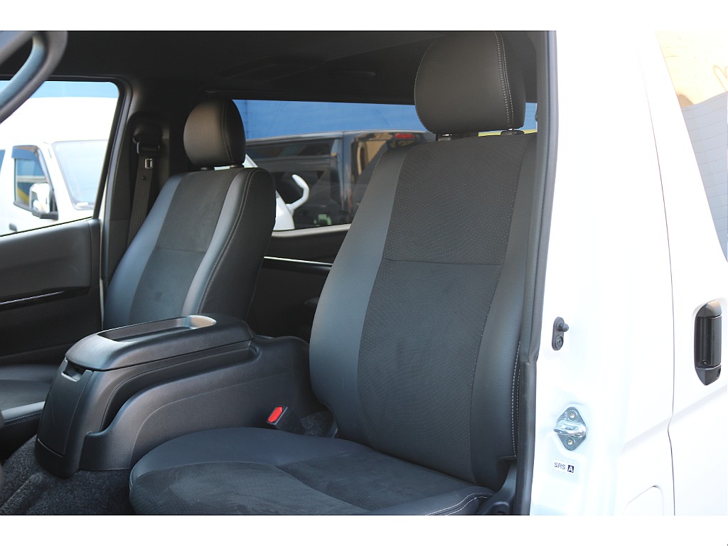 ダークプライムⅡ専用ハーフレザーシート！