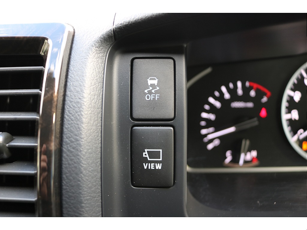 トラクションコントロール、パノラミックビューモニター！