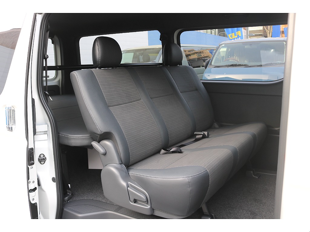 ダークプライムS専用ハーフレザーシート！