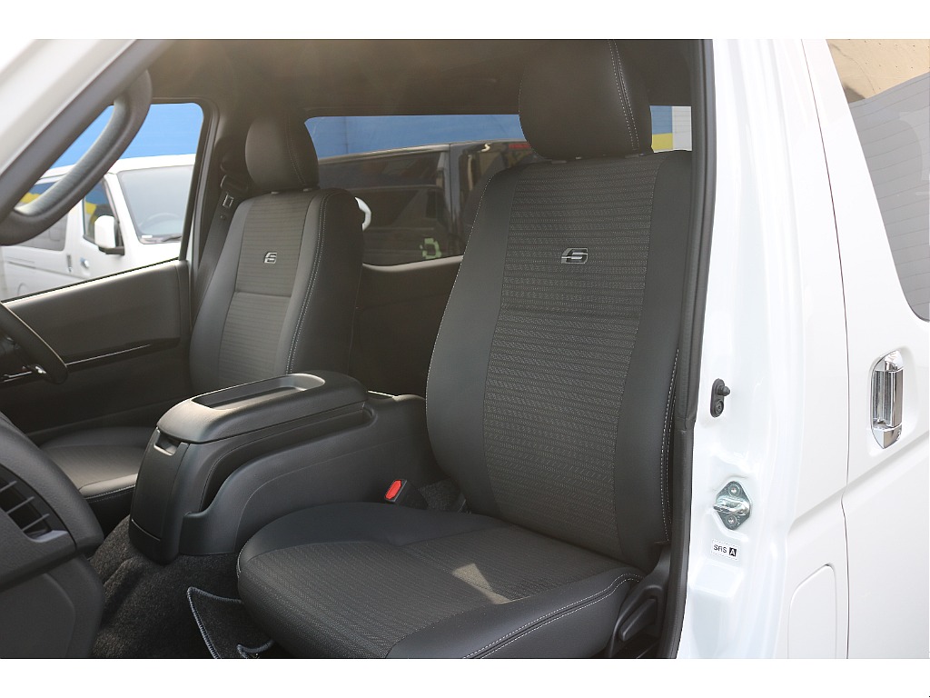 ダークプライムS専用ハーフレザーシート！