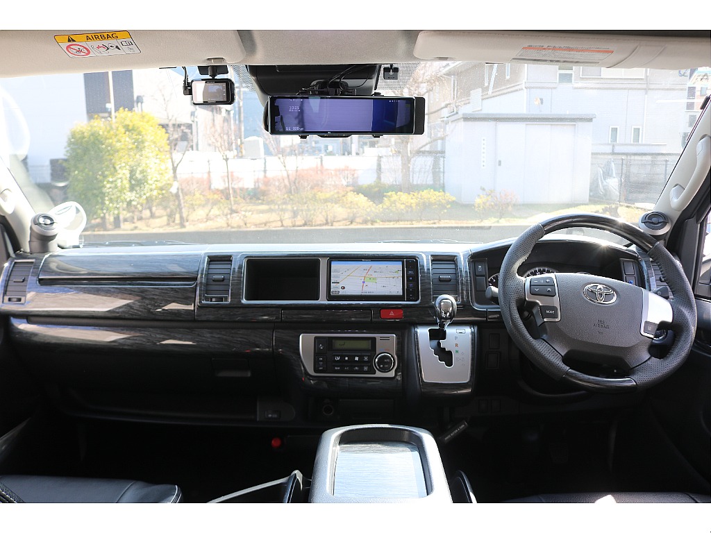 豪華な運転席周り！