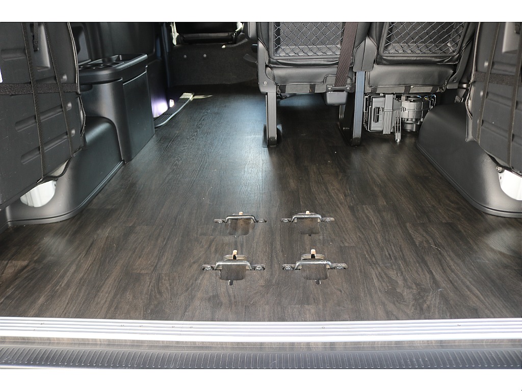 荷室も綺麗です！