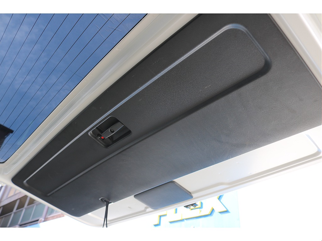 リア内張りも綺麗です！