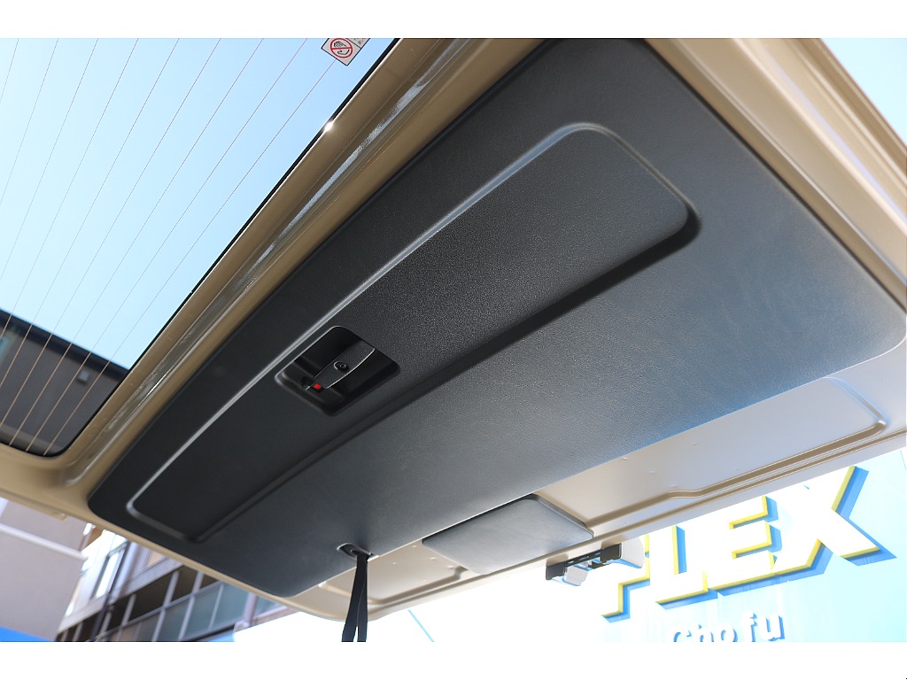 リア内張りも綺麗です！