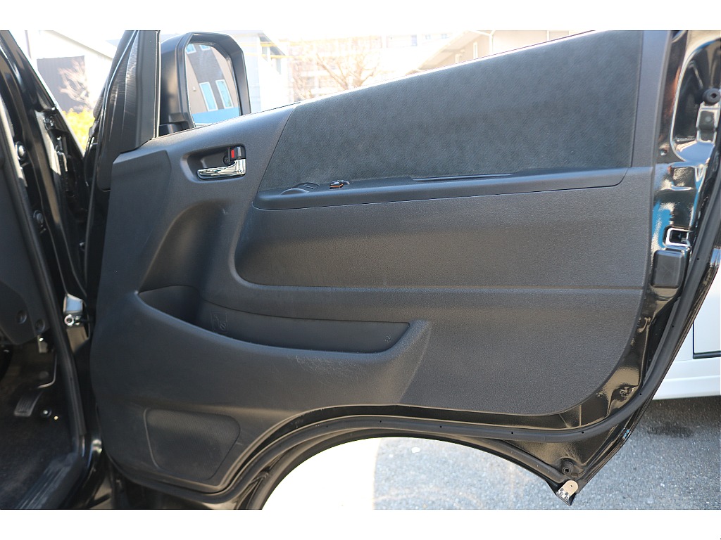 ハイエース調布店までお問い合わせお待ちしております！